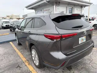 Toyota Highlander 2021 AWD Limited 4dr SUV