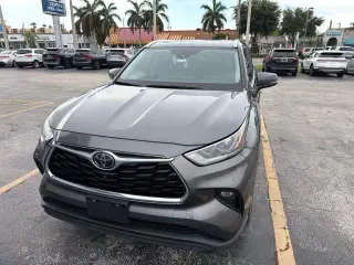 Toyota Highlander 2021 AWD Limited 4dr SUV