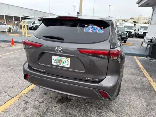 Toyota Highlander 2021 AWD Limited 4dr SUV