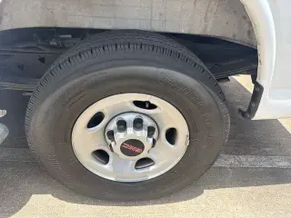 GMC Savana 2025 2500 3dr Cargo Van