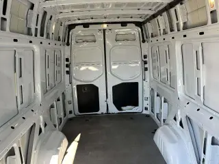 Mercedes-Benz Sprinter 2021 4x2 2500 3dr 170 in. WB High Roof Cargo Van (2.0L Gas I4)