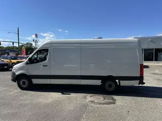 Mercedes-Benz Sprinter 2021 4x2 2500 3dr 170 in. WB High Roof Cargo Van (2.0L Gas I4)