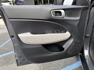 Hyundai VENUE 2023 SEL 4dr Crossover