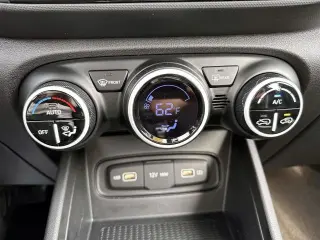 Hyundai VENUE 2022 Limited 4dr Crossover