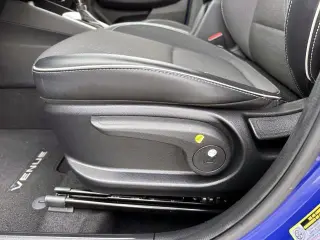 Hyundai VENUE 2022 Limited 4dr Crossover