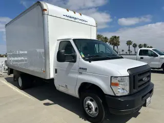 Ford E-Series 2019 E-350 SD 2dr 138 in. WB SRW Cutaway Chassis