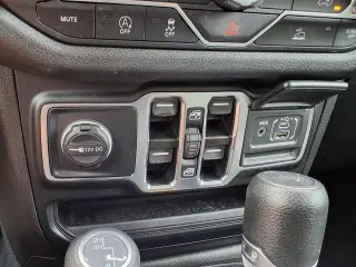 Jeep Wrangler 2024 4x4 Sport 4dr SUV