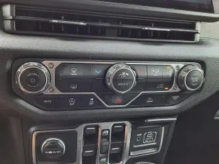 Jeep Wrangler 2024 4x4 Sport 4dr SUV