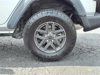 Jeep Wrangler 2024 4x4 Sport 4dr SUV