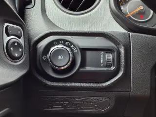 Jeep Wrangler 2024 4x4 Sport 4dr SUV