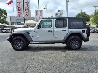 Jeep Wrangler 2024 4x4 Sport 4dr SUV