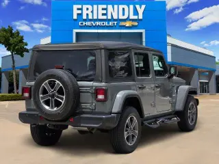 Jeep Wrangler 2023 4x4 Sahara 4dr SUV