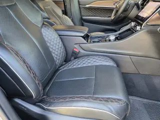 Jeep Grand Cherokee 2022 4x4 Summit 4dr SUV (midyear release)