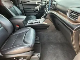 Ford Explorer 2022 AWD Platinum 4dr SUV