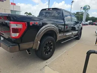 Ford F-150 2022 4x4 XL 4dr SuperCrew 5.5 ft. SB