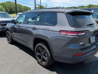 Jeep Grand Cherokee L 2025 4x4 Laredo 4dr SUV