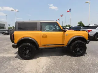 Ford Bronco 2021 4x4 First Edition Advanced 2dr SUV