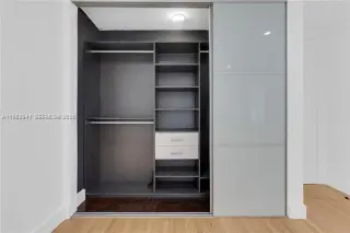Propiedad en alquiler con 3 habitaciones y 2.5 baños en Miami Shores