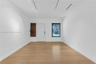 Propiedad en alquiler con 3 habitaciones y 2.5 baños en Miami Shores