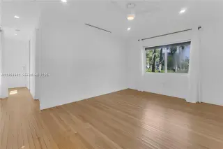 Propiedad en alquiler con 3 habitaciones y 2.5 baños en Miami Shores