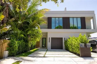 Propiedad en alquiler con 3 habitaciones y 4 baños en el Condado de Dade no incorporado