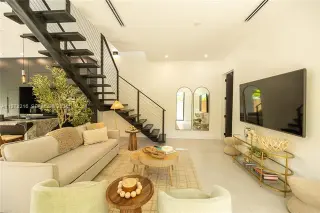 Propiedad en alquiler con 3 habitaciones y 4 baños en el Condado de Dade no incorporado