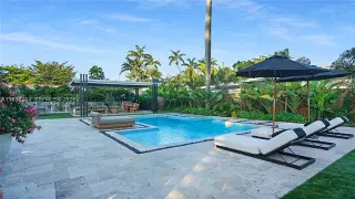 Propiedad en alquiler con 4 habitaciones y 4 baños en Miami