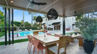 Propiedad en alquiler con 4 habitaciones y 4 baños en Miami
