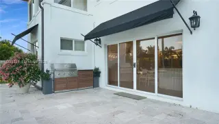 Propiedad en alquiler con 4 habitaciones y 4 baños en Miami