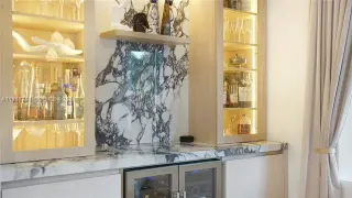 Propiedad en alquiler con 4 habitaciones y 4 baños en Miami