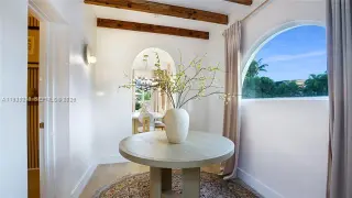 Propiedad en alquiler con 4 habitaciones y 4 baños en Miami