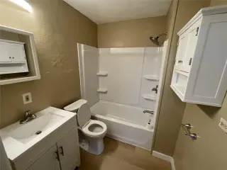 Propiedad en alquiler con 2 habitaciones y 1.5 baños en Weirton