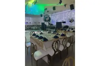 SALÓN EN HOLLYWOOD