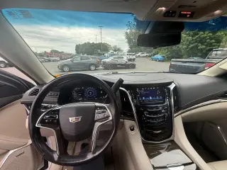 2018 CADILLAC Escalade