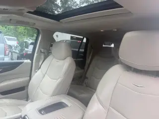 2018 CADILLAC Escalade