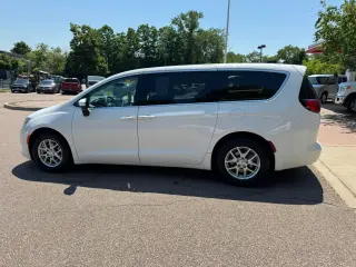 2022 Chrysler Voyager