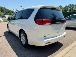 2022 Chrysler Voyager
