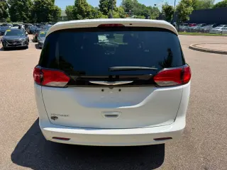 2022 Chrysler Voyager