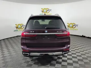 2021 BMW X7