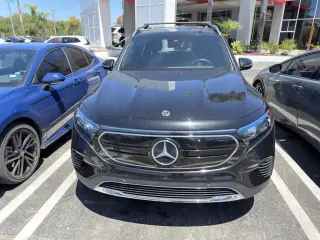 2022 Mercedes-Benz EQB 300