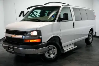 2016 Chevrolet Express Passenger LT
