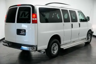2016 Chevrolet Express Passenger LT