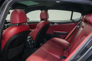 2022 Kia Stinger GT1