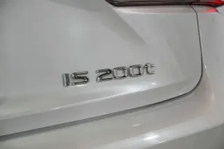 2017 Lexus IS Turbo