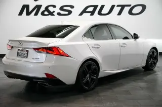 2017 Lexus IS Turbo