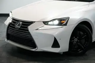 2017 Lexus IS Turbo