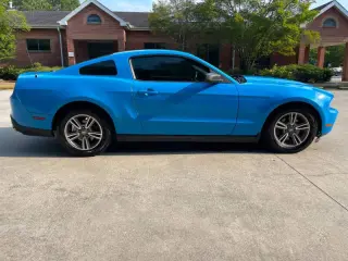 2011 Ford Mustang V6 Premium