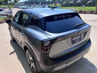 2025 Nissan Kicks