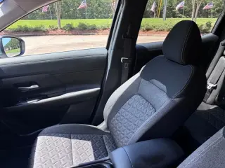 2025 Nissan Kicks