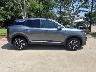 2025 Nissan Kicks